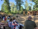 Žongléři a country koncert v lesním divadle